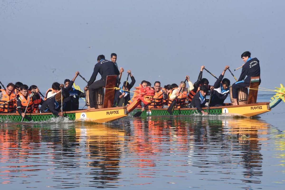 Boating race participation on 20th December in Bada Talab Bhopal , most enjoyed event in MP IAS association service Meet 2025.