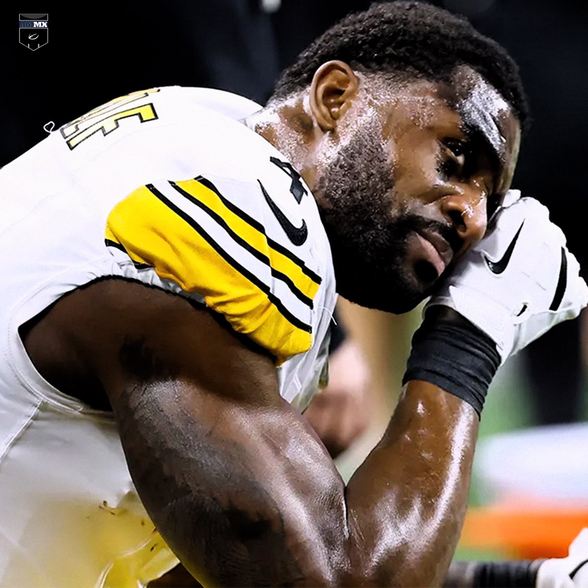 ¡¡PERDIÓ TODO!!

ÚLTIMA HORA: DK Metcalf se costó más de 40 millones de dólares en dinero garantizado tras su interacción con un aficionado ayer. La suspensión de DK anula todo su futuro dinero garantizado. Metcalf también pierde 555.000 dólares en cheques de juego esta