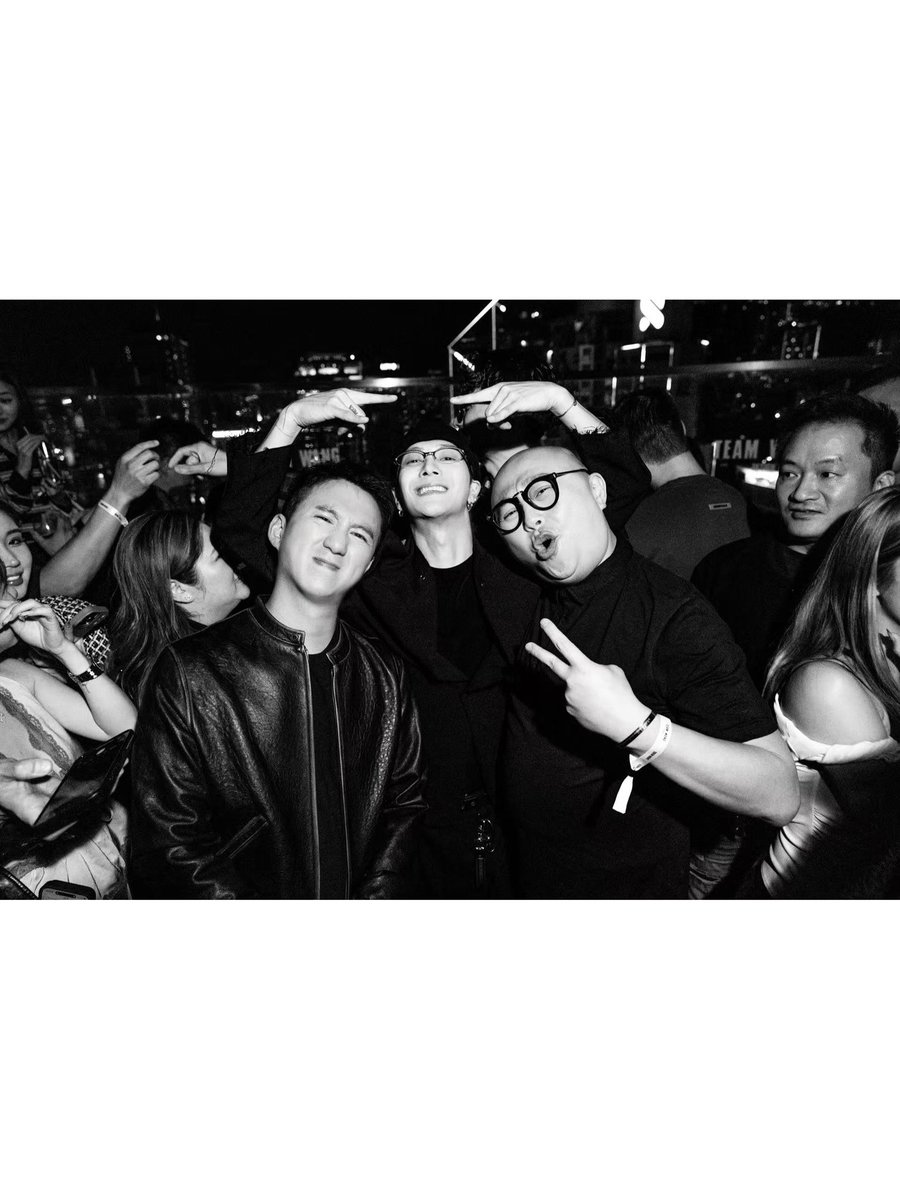 teamwangdesign_'s tweet photo. Hong Kong came through ✨
Friends, collaborators, and creatives gathered for TEAM WANG design’s CREW NIGHT, this time at Cardinal Point.
Grateful for the faces, the conversations, and the community that made the night what it was.
#TEAMWANGdesign
#COOKIES6
#CREWNIGHT https://t.co/lno4La9elo