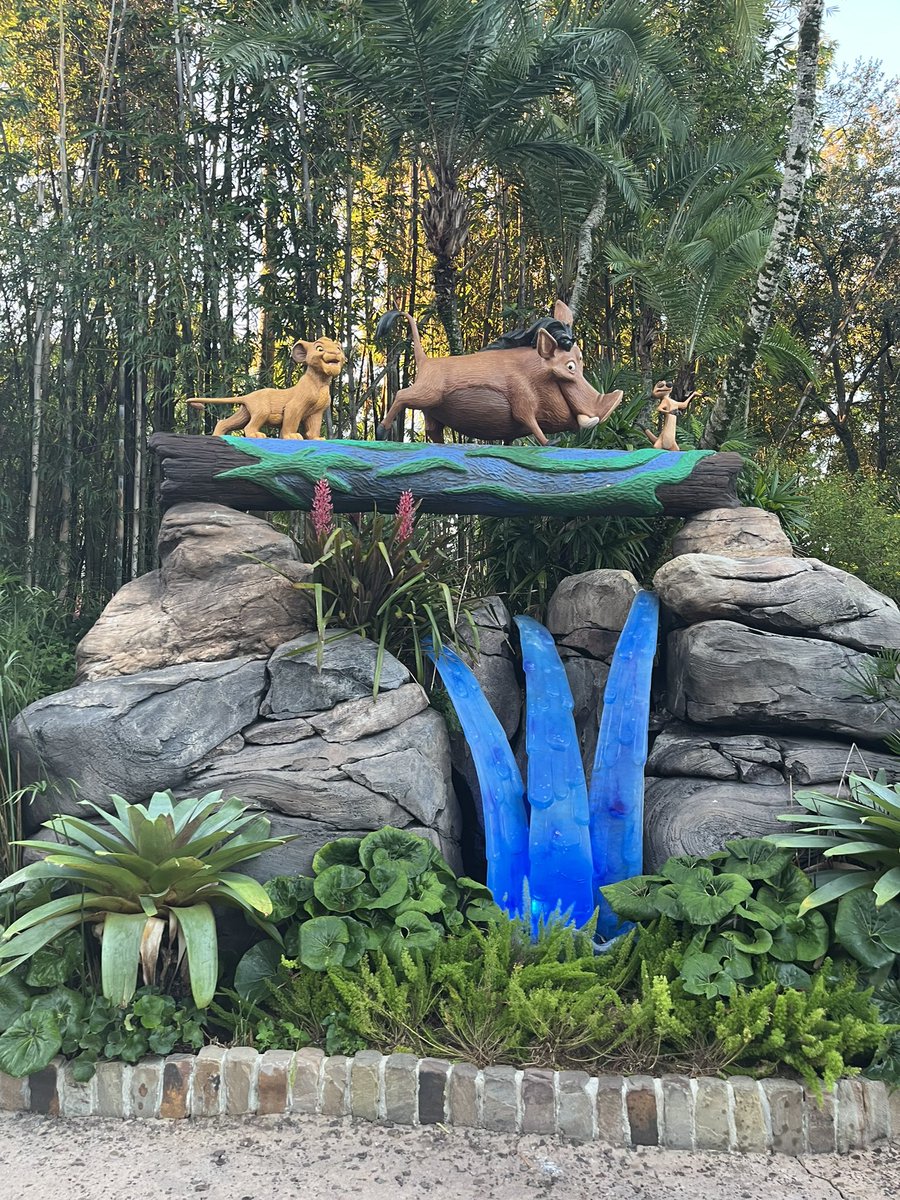 9/25 アニマルキングダム🌳 ミッキーとミニーとペアグリもしたり、自然