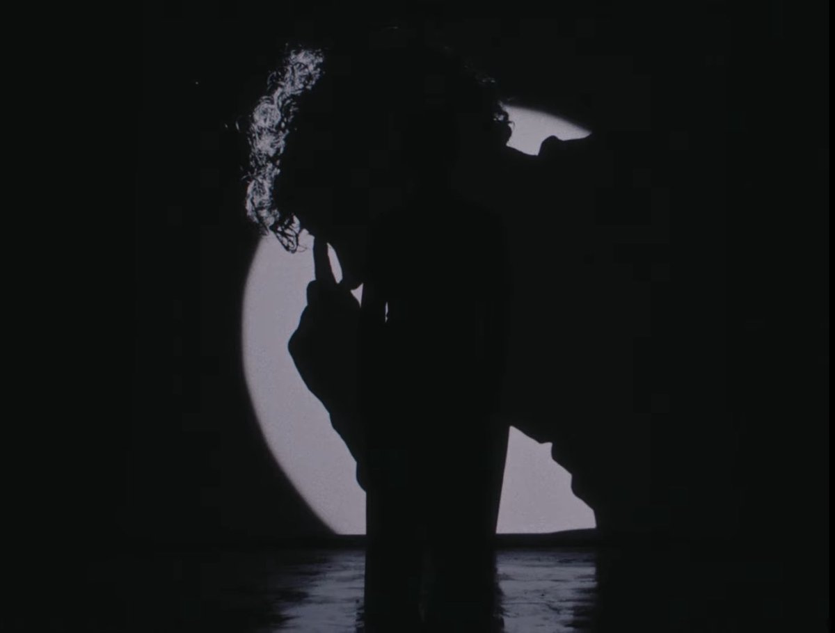 bunburyoficial's tweet image. Bunbury - Un Brindis al Sol (Videoclip Oficial)
youtu.be/To3hZnZIXCg