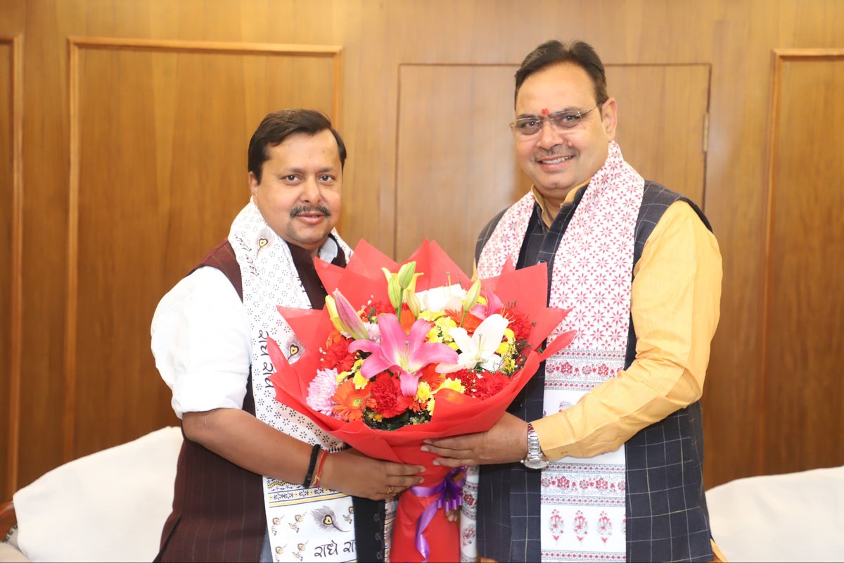 BhajanlalBjp's tweet photo. आज नई दिल्ली में भाजपा के माननीय राष्ट्रीय कार्यकारी अध्यक्ष श्री @NitinNabin जी से शिष्टाचार भेंट की। इस अवसर पर उन्हें इस महत्वपूर्ण दायित्व के लिए हार्दिक बधाई एवं शुभकामनाएं दीं।

भेंट के दौरान राजस्थान में संगठन की मजबूती, आगामी कार्ययोजना और जनकल्याणकारी कार्यों को गति देने पर विस्तृत चर्चा हुई।

आपके मार्गदर्शन में, हम सब मिलकर राजस्थान को विकास के नए शिखर पर ले जाने के लिए पूरी तरह प्रतिबद्ध हैं।