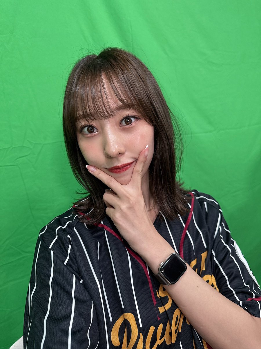 AKB48 藤江れいな 生写真 セット れいにゃん AKB藤江れいな、初写真集で水着にネコ耳姿「いろんな私を楽しんで