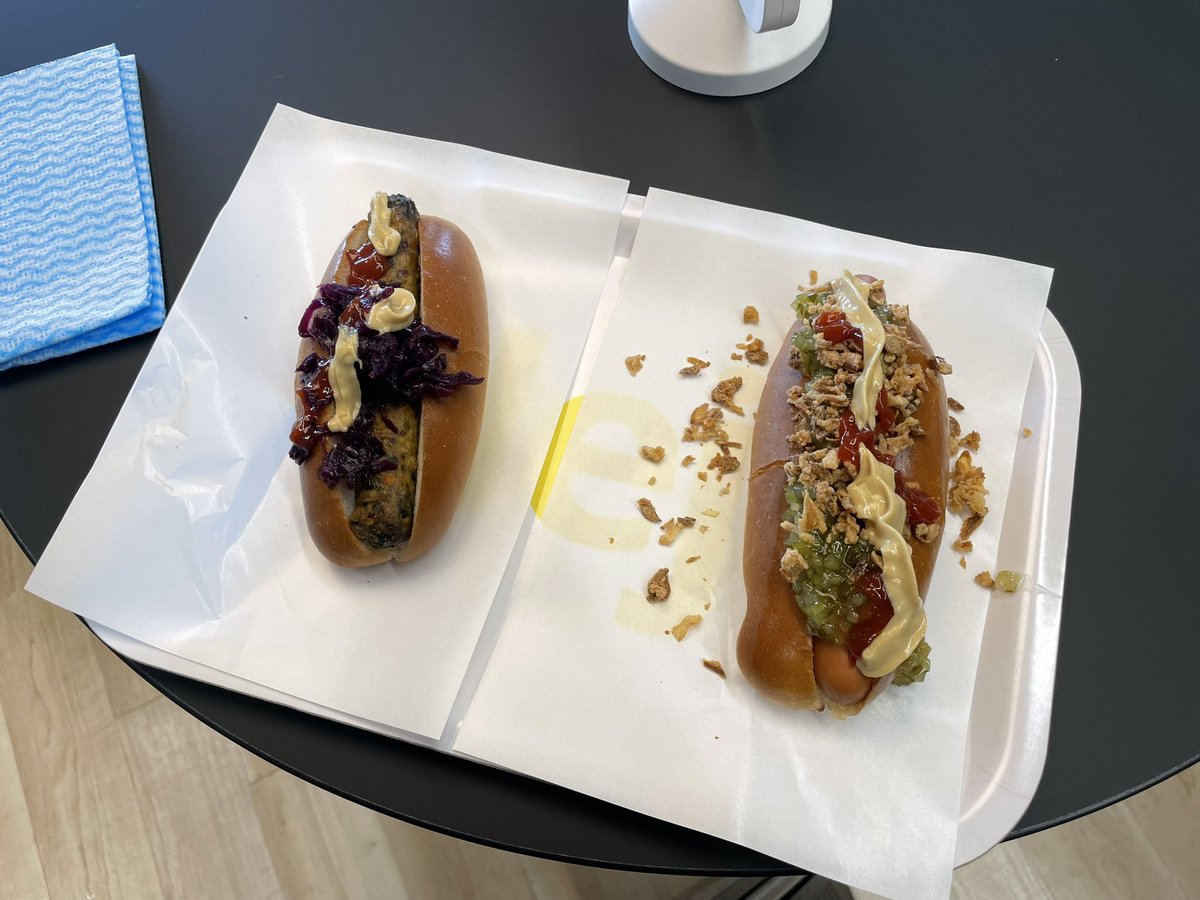 キンちゃんです！ 今日はイケヤ様で荷物をピックアップ🚗し、組み立て