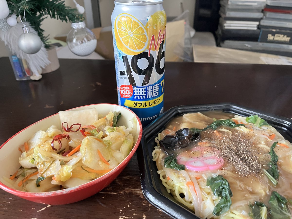 oganooyaji's tweet photo. 只今帰還いたしました🫡
30年前くらいによく会ってた奴がたまたま現場に居た。お互い老けたなぁ、と🤭あったりメェーよ！何年経ったと思うんだよ…ってな。
『五目餡掛け焼きそば』
旨いわコレ😋 https://t.co/muEZGJnHXt