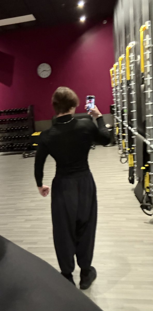 Danbeef2's tweet image. Listening to gackt in the gym having the time of my life highly recommend