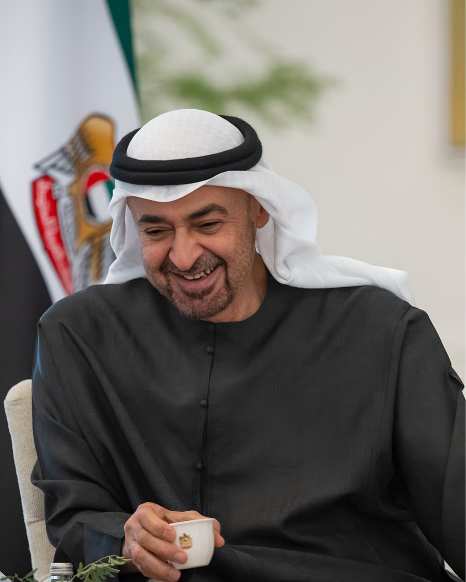 - ادعوا له في صلاتكم و قيامكم و في جهركم و سركم .. 

اللهم بارك واحفظ رئيس دولتنا وولي أمرنا سيدي صاحب السمو الشيخ #محمد_بن_زايد، واحطه بالعناية والتأييد والتسديد ووفقه للحق والخير والقول الرشيد، واجعله يالله ذخراً للبلاد والعباد، اللهم بارك له في دينه وعمره ورزقه وعافيته، وإجعله