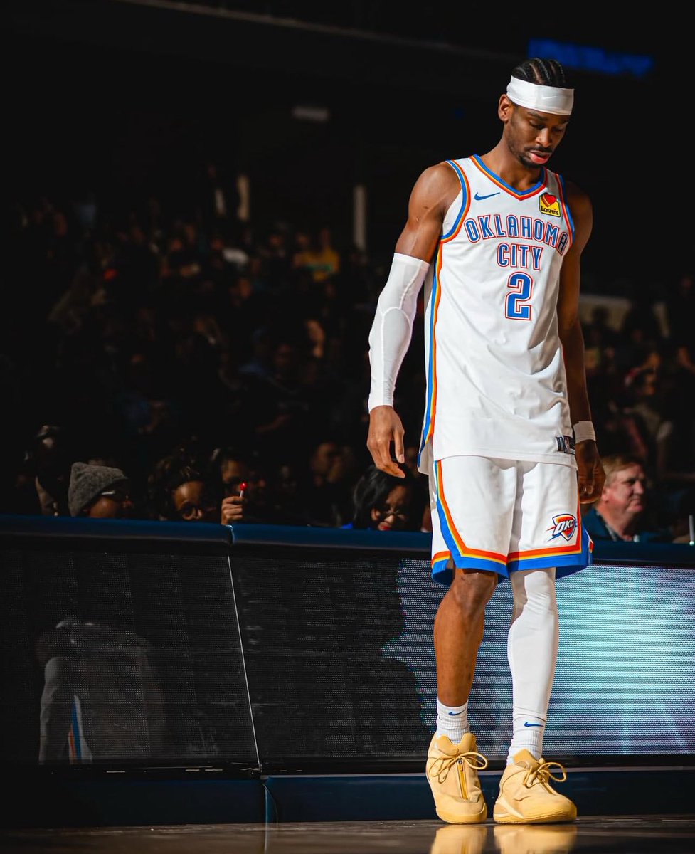 Shai Gilgeous-Alexander has scored 20 points in 100 consecutive games. 

Only the 2nd player in NBA history to do so. 

We are witnessing an all-time great scorer.