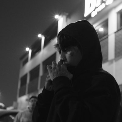 dead_senior's tweet photo. #NuevaFotoDePerfil https://t.co/FsYa6pjYPU