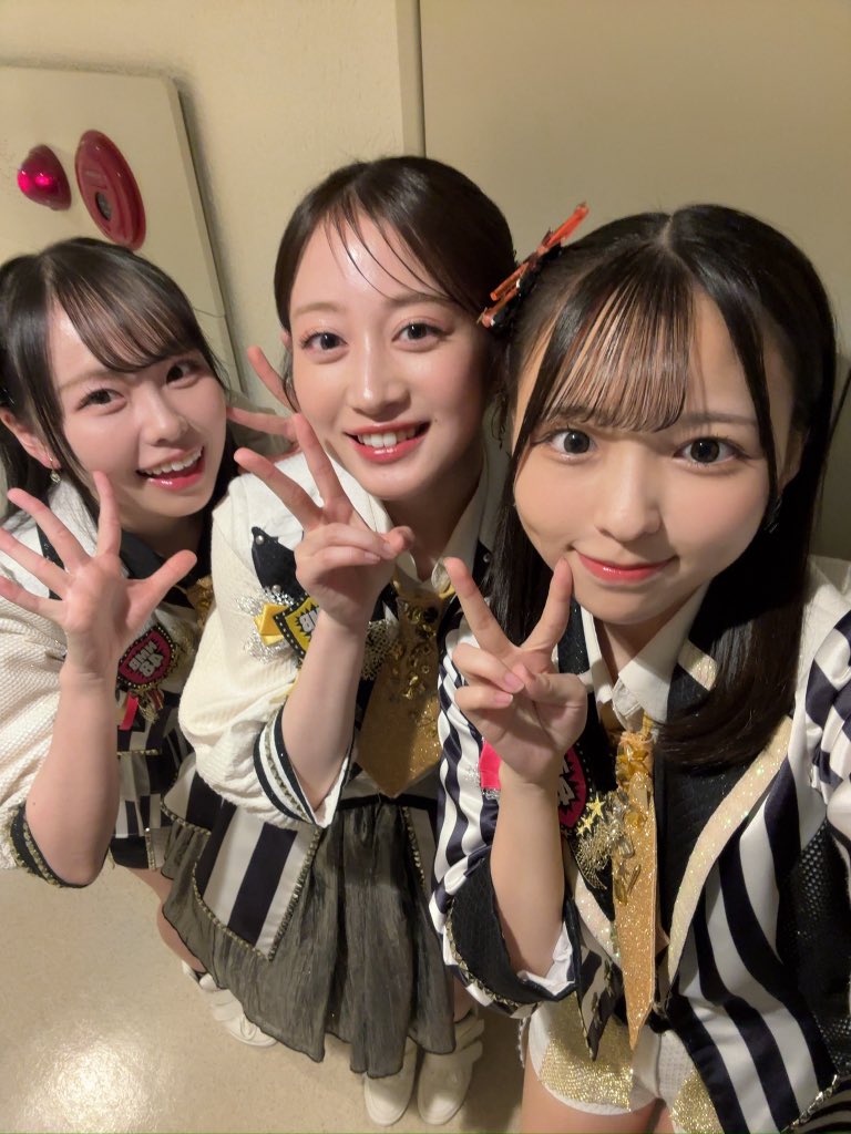 NMB48 9期生 西由真 生写真 セット 先日行われた難波祭で 9期生でバンドを結成しましたーー！！ 名前は