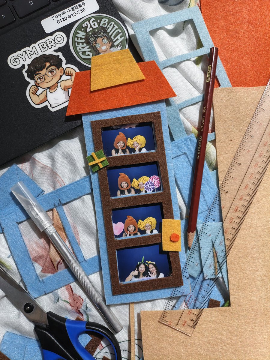 annotarium's tweet image. wip — photobooth frames 🪟🏠✨

#feltcrafts #artwt
