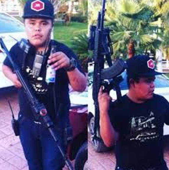 Diariodenarco's tweet photo. A 8 años de la muerte de El Pirata de Culiacán" ‘a mí El Mencho me pela la ver...’ fue la sentencia de su muerte, así nomas quedo

NOTA EN EL ENLACE: https://t.co/YBpYhkmrBD https://t.co/9NzdbmmWUu