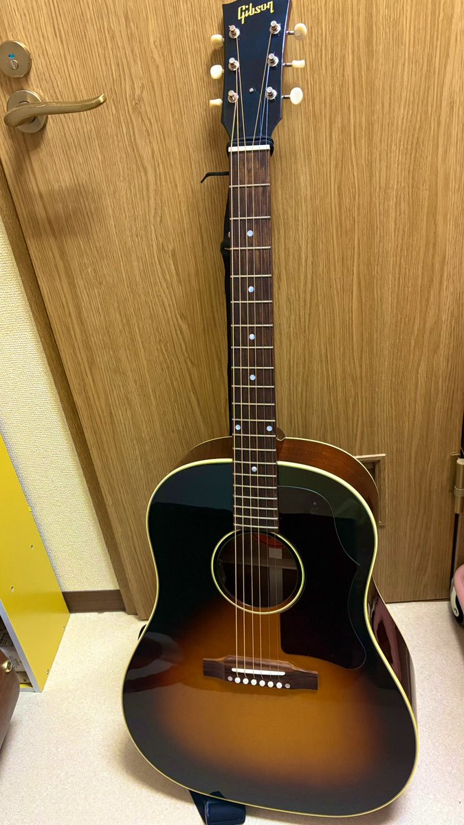 新しいギター買っちゃった！！！ J-45！！