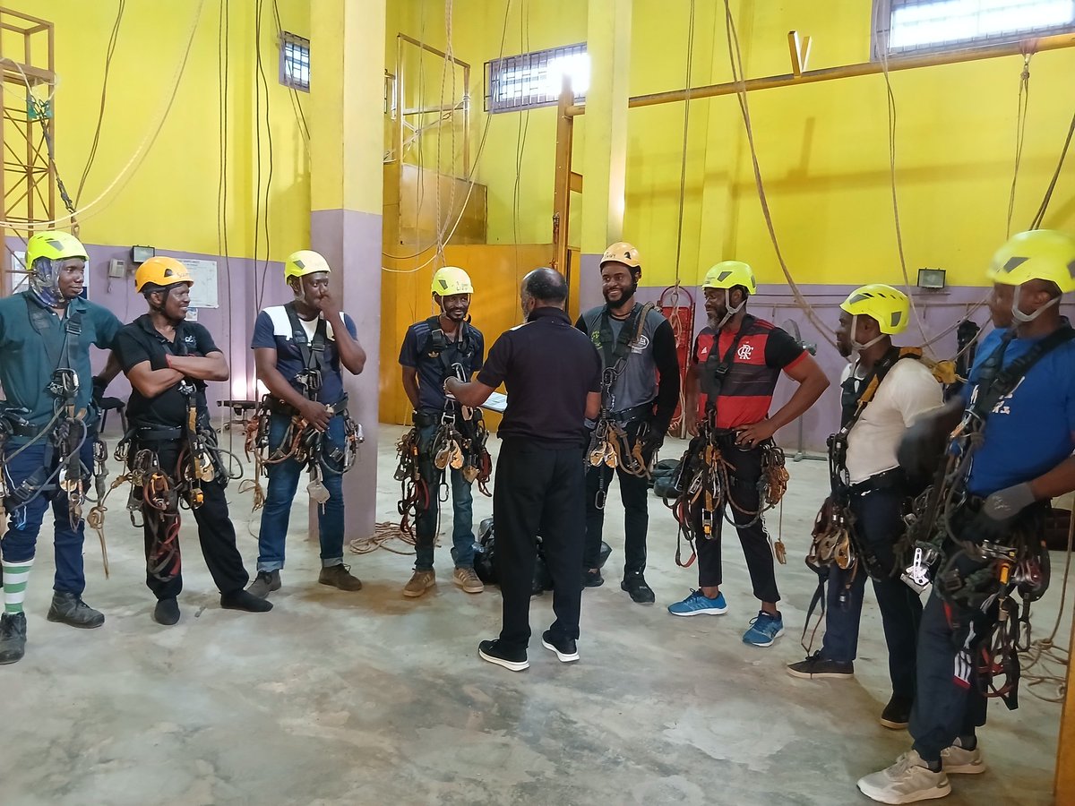 DipenzeNigeria's tweet photo. About yesterday...Day 1: Dipenze Integrated Nigeria Ltd
Congratulations to our newly assessed.
We wish success in your endeavor.
Thank you for choosing Dipenze
#IrataAssessment
#Princewill #Ele #Jebe #Casey #Lifu #Sidney #Solomon #Harrison https://t.co/8SOD0SaKUP
