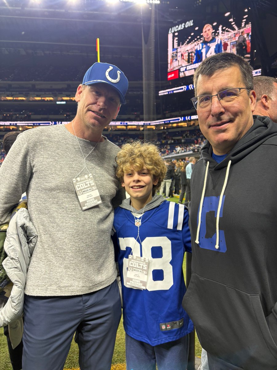 coachbenzel's tweet image. Ready for some Monday Night Ball.  Let’s go Colts!  Coach Raich getting that Dline rolling!  ⁦@WCtitansFB⁩