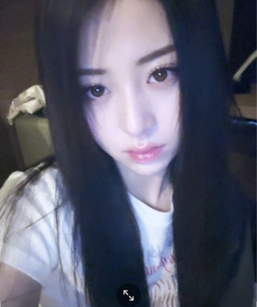 아이돌 향수 손민수 tweet media
