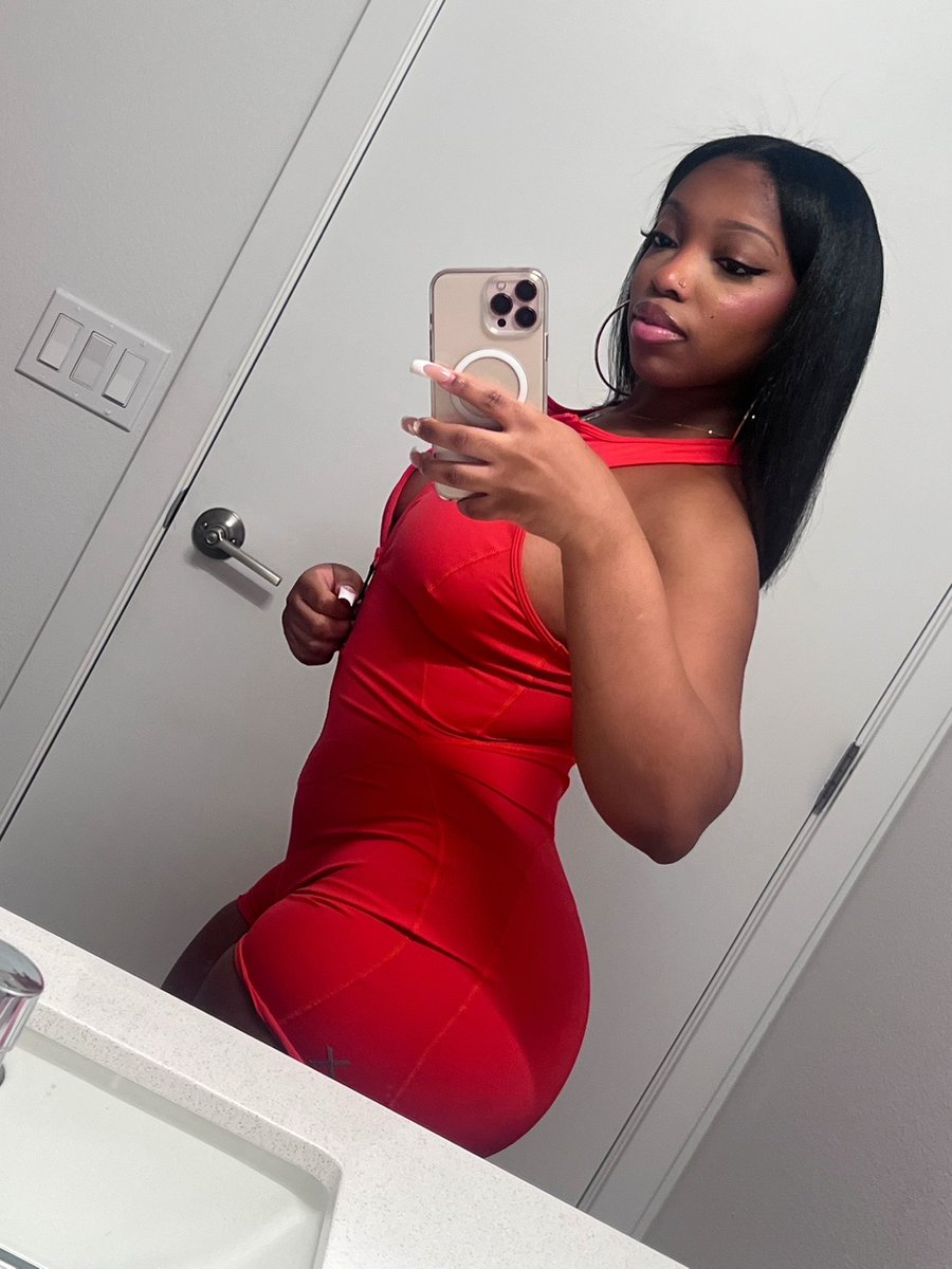 NaoMiiie100_'s tweet photo. She's heaven scent, You can smell it on her 😍 https://t.co/gKxplKQbB0