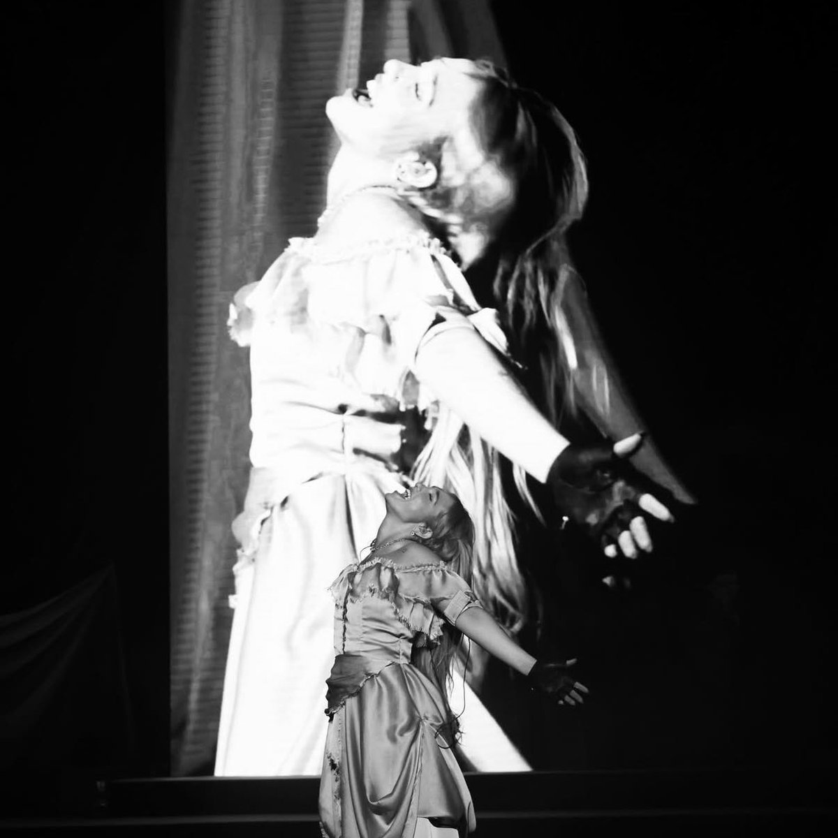 oopsnmo's tweet image. tomi raimon siempre sirviendo