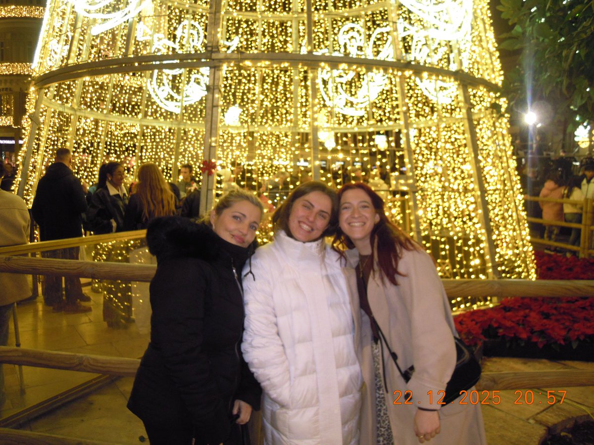 Mi amiga, mi mamá y Málaga. 💛