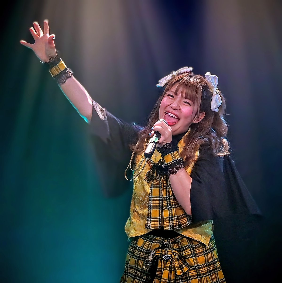 tagup_tagup's tweet photo. 2025年12月22日
#シロツメクサ LAST LIVE
in 参宮橋インターミッション
ライブを観終えて…
今後神社にお参りするときの
願い事が増えたッ‼️🤗
“シロツメクサ早期復活祈願ッ‼️😆”
また三人揃っての復活ライブ🎤
楽しみにしてるヨォ〜ッ‼️🤗
#梅咲遥
#實石亜矢子
#汐見涼
#SPiCEAP
#GPU_COLORS https://t.co/HxXcwKEAY8