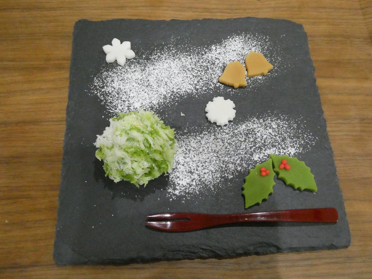 いよいよクリスマスも近づいて来ました。＃京菓子 のエキスパート #倉松知さと さんが、＃京都 から美しい #クリスマスの和菓子 などをレポートしてくれました。　＃WLIFE
wlifejapan.com/2025/12/22/kyo…