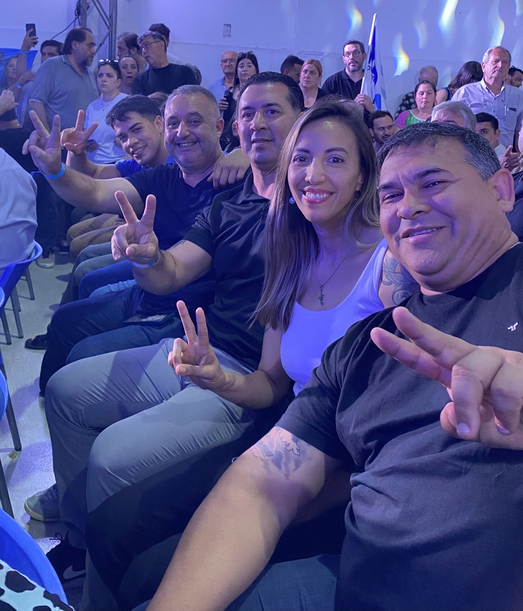 Hoy en Ensenada participamos del plenario del MDF junto a <a href="/Kicillofok/">Axel Kicillof</a> 

Dijimos que íbamos a ser escudo y red para defender a los sectores agredidos por el Gobierno pero también que nuestra misión era construir una alternativa sin sectarismos.Resistir y cuidar no es suficiente,