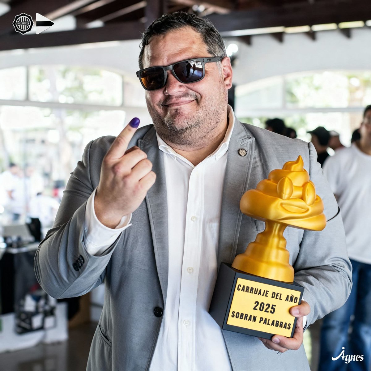 aratiripoty's tweet photo. No tiene bolsillo!
No tiene cerebro!
No tiene idea!
No tiene vergüenza!
No tiene dignidad!
No tiene absolutamente nada!

El peor presidente de la historia de Olimpia. https://t.co/PvYOHICacL