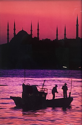 Ara Güler'in kadrajında Haliç'te gün batımı