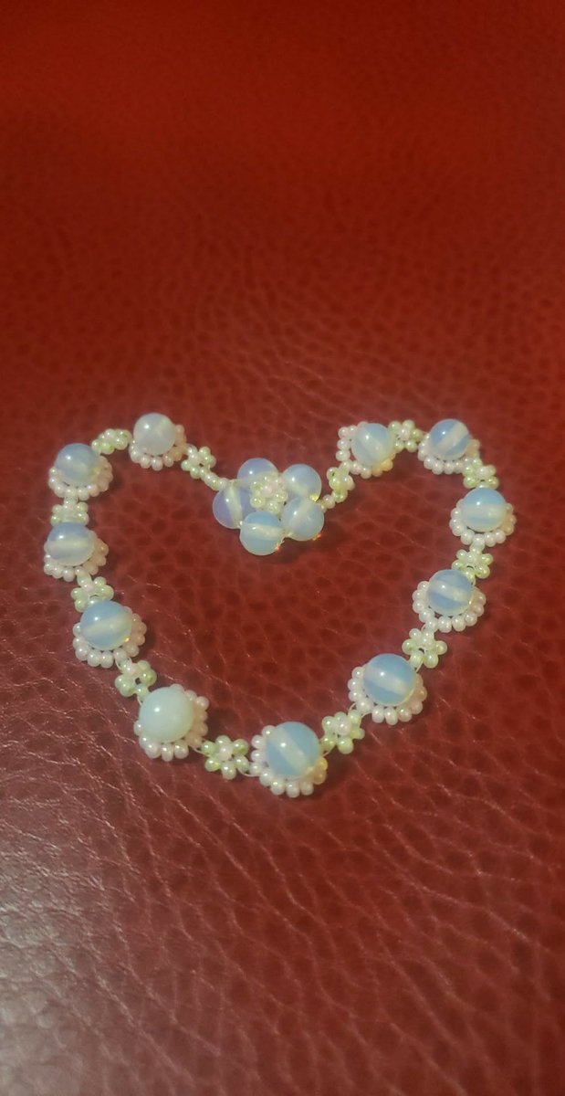 DSTARR1982's tweet photo. Opalite bracelet $40 #rawhon3sty #truthbetold https://t.co/OwAy1Vw3VQ