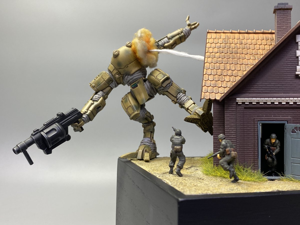 tepepro's tweet image. 簡単！関節シーリング！

①キットの関節を使わず、アルミ線を入れる穴を開ける
②3mmアルミ線でパーツを繋ぐ
③エポキシパテを詰めて布っぽく凹みをつける
④完成！

ポーズの自由度がグン！と広がります
ディオラマにするときの固定ポーズ用などにオススメです😄

＃プラモデル