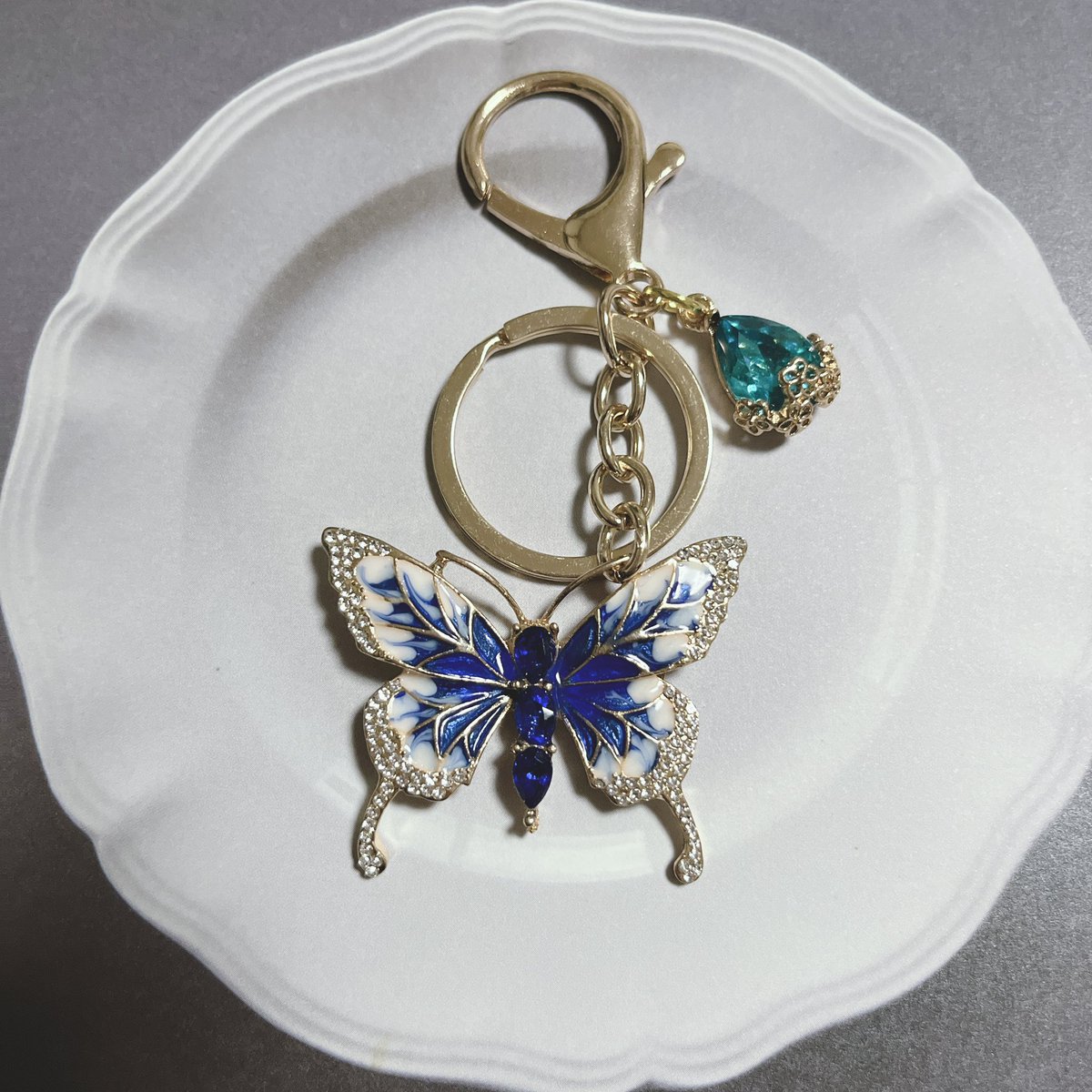 蝶々のバッグチャーム🦋✨ #ハンドメイド好きさんと繋がりたい