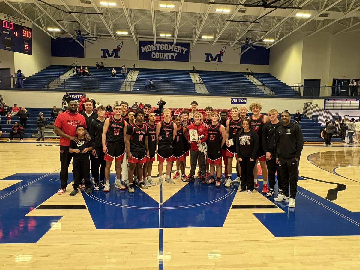 20Ricj's tweet image. Gateway Holiday Classic Champions @hcindiansbball @HolyCrossRadio