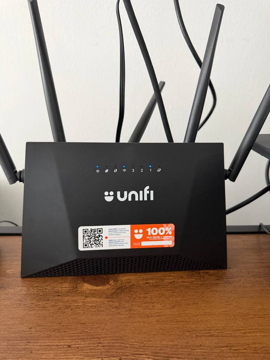 grumpysistur's tweet photo. @unifi hi, kenapa line internet tidak menyala ya? Sy dah restart pun masih sama https://t.co/NsC3ttBcPF