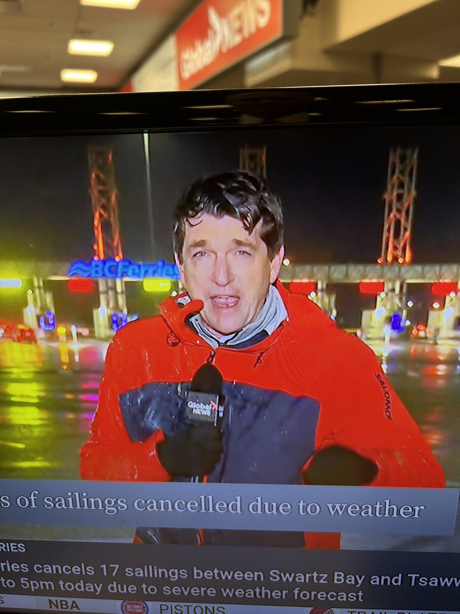 chrisgailus's tweet image. Thank you @Aaron_GlobalBC for nailing the assignment covering brutal wind and rain cancelling ferry sailings! I’ve never been more thankful for a warm studio tonight. #hanginthere