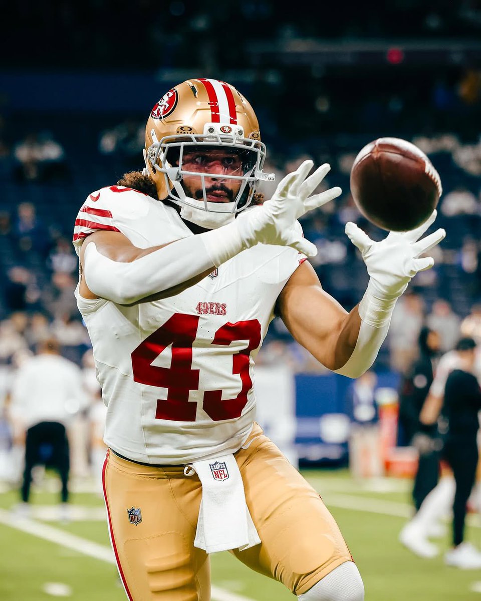 OurSf49ers's tweet image. #49ers LB Eric Kendricks finally making his Niner debut 🔥