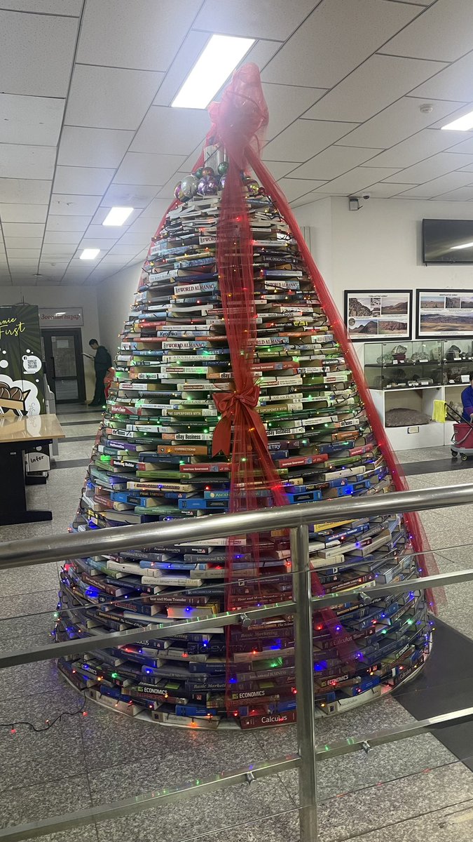 Сонирхолтой гацуур @ШУТИС Номын сан