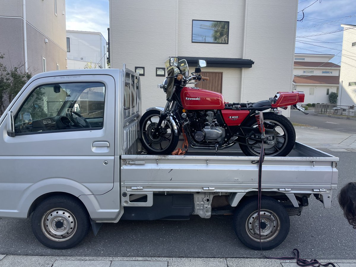 Dream750CB's tweet photo. エンジン温まると、信号待ちでエンストするので入院します。川口シートも作業待ち。
春にはバッチリになるかなぁ。 https://t.co/OkRpFIYySk