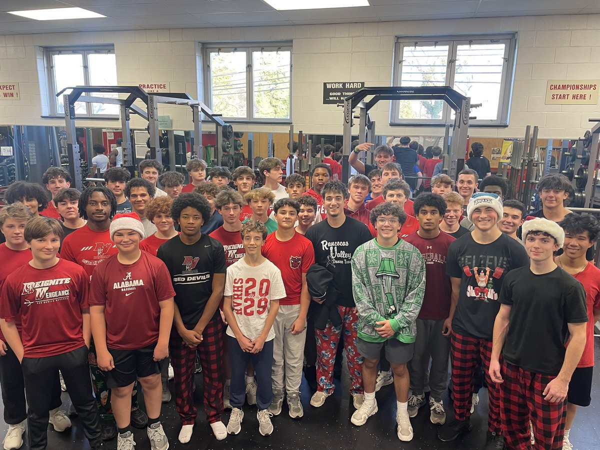 RV Baseball ⚾️ tweet media