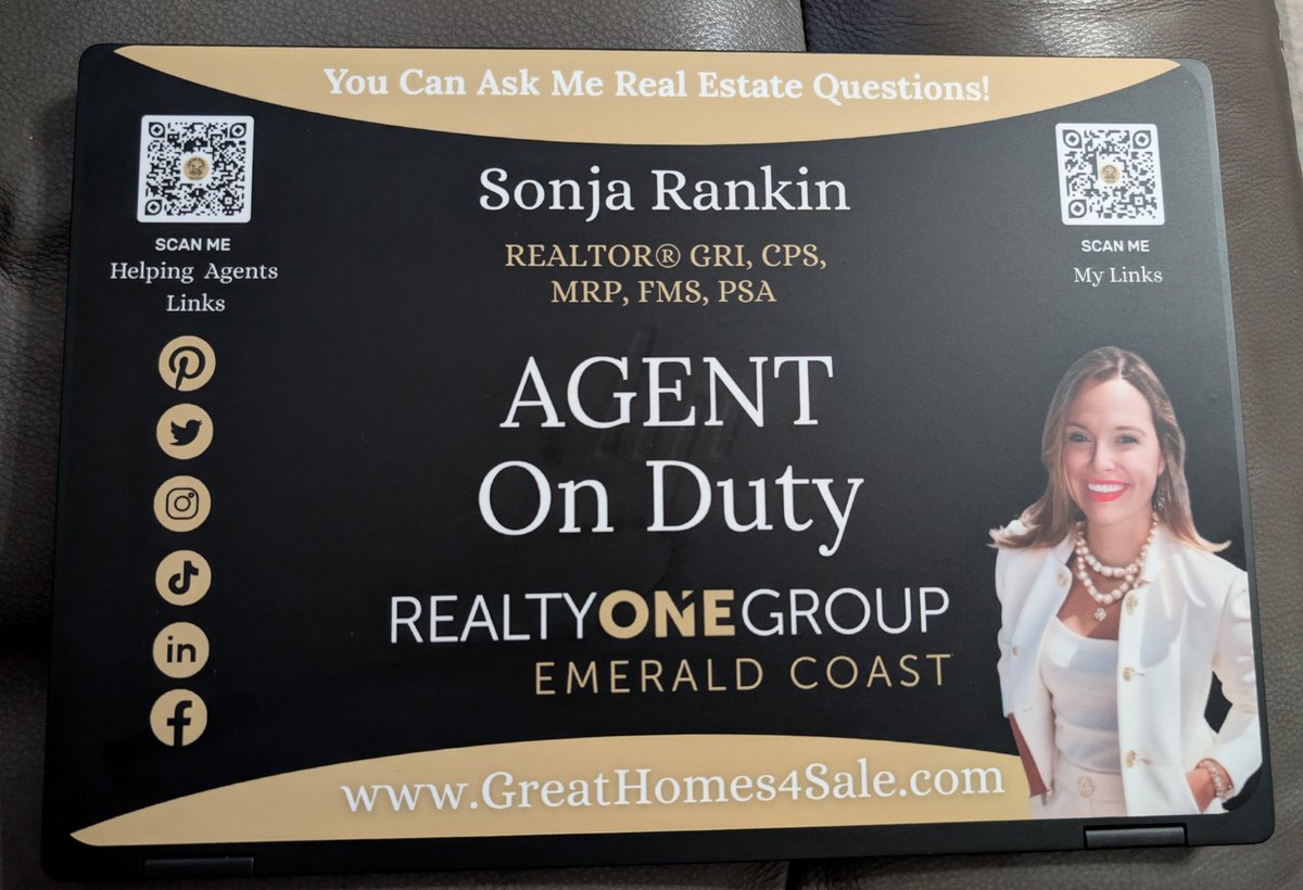 SRankin_Realtor's tweet photo. New laptop, new vinyl skin! https://t.co/twLnvWzEFl