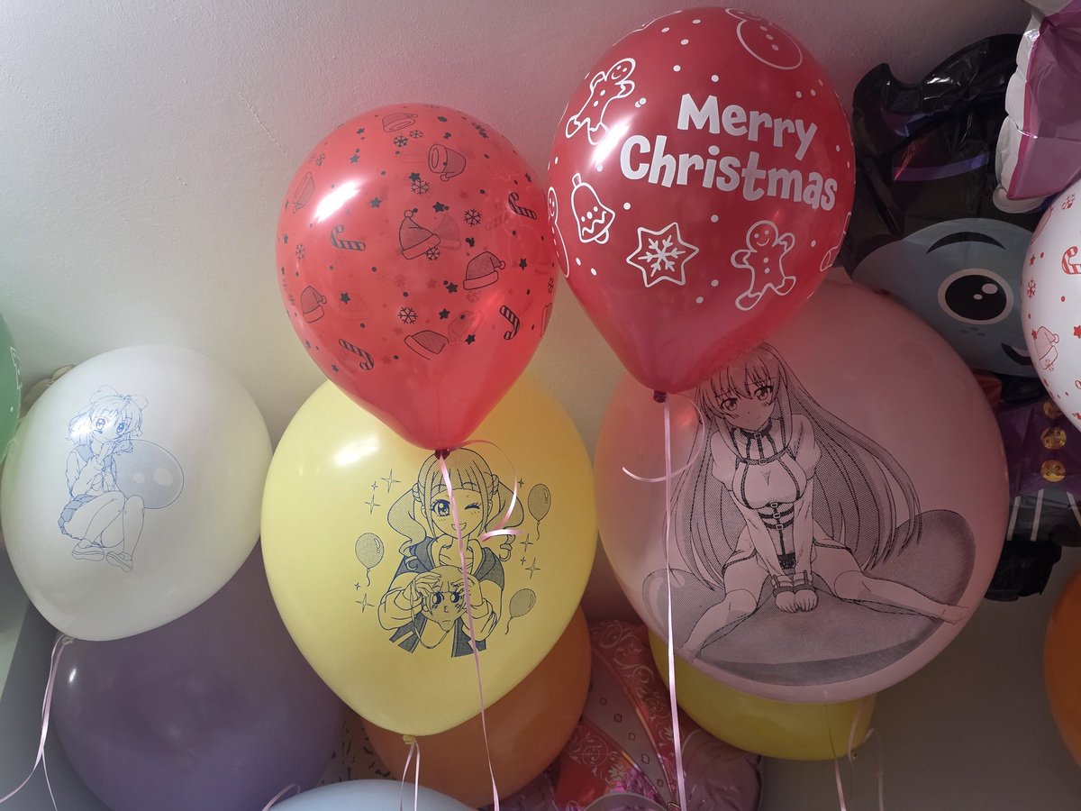 Setsunaii's tweet photo. @budgiepon Bunnies with balloons please https://t.co/jfQLf4oeSF