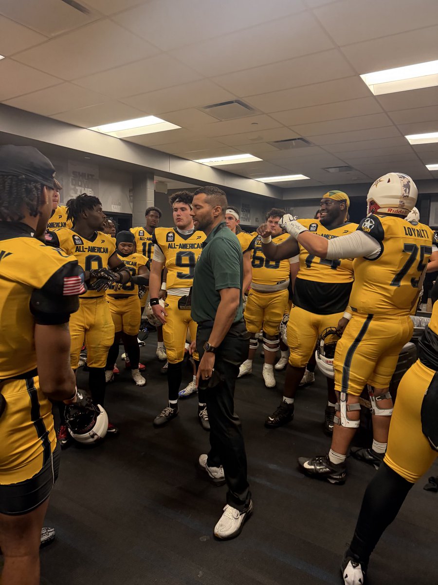 Coach Darrick Ware tweet media