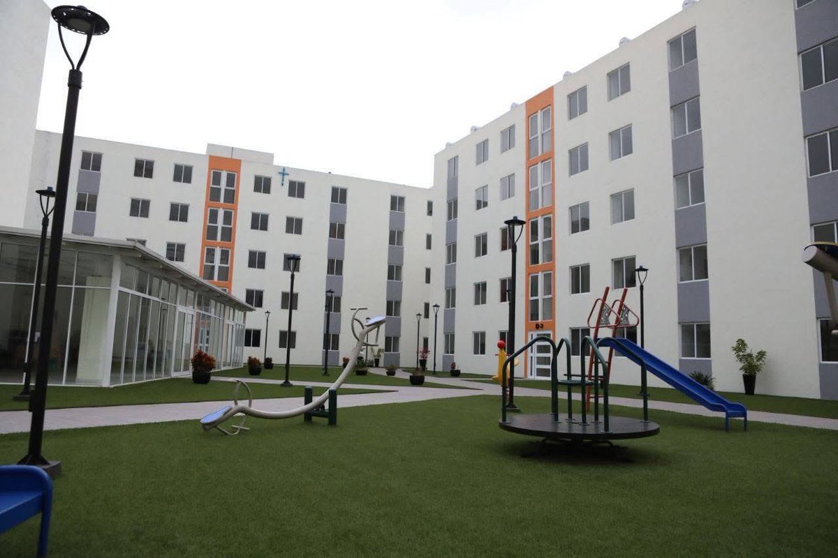 #CDMX | Con la entrega del conjunto habitacional Nextengo 73, la Jefa de Gobierno <a href="/ClaraBrugadaM/">Clara Brugada Molina</a> y el titular del <a href="/INVICDMX/">INVI CDMX</a>, <a href="/IntiMunoz/">Inti Muñoz</a>, refrendaron el compromiso con el acceso a vivienda.

Esta acción se complementó con la entrega de las unidades Puerto Acapulco 44 y Añil 411.