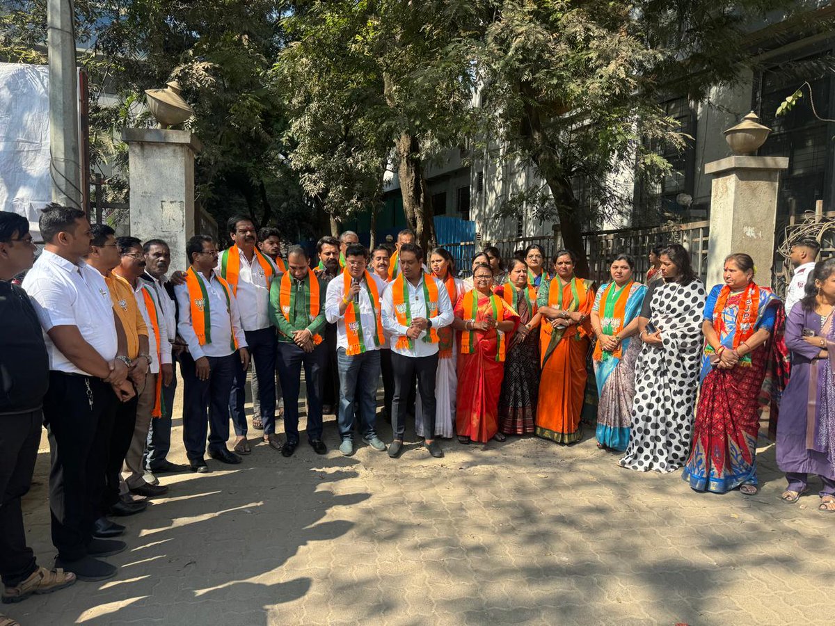 Imshedge's tweet photo. महायुतीच्या ऐतिहासिक विजयाने जनतेचा विश्वास अधिक दृढ झाला आहे
नरेंद्र मोदी व देवेंद्र फडणवीस यांच्या विकासाभिमुख नेतृत्वावर महाराष्ट्राने पुन्हा विश्वास व्यक्त केला
#MahyutiVictory #BJP #जनतेचा_विश्वास #Maharashtra 
@Dev_Fadnavis @RaviDadaChavan @bjpmaha @AmitGorkhe @umakhaprebjp https://t.co/GABNk1fClS