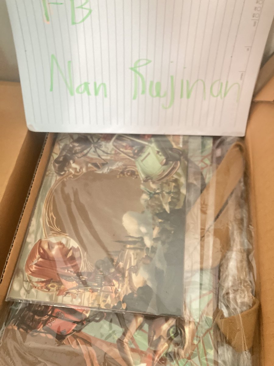 dieitijdk's tweet image. ขายหนังสือแฮร์รี่พอตเตอร์ซื้อมาอ่านได้หน้าเดียวที่เหลือไม่ได้แตะเลยค่ะมีโปสการ์ดแล้วก็กระเป๋าผ้าด้วยค่ะในราคา2500รวมส่ง #หนังสือแฮร์รี่พอตเตอร์ #แฮร์รี่พอตเตอร์ #หนังสือมือสอง
 #หนังสือแฮร์รี่พอตเตอร์