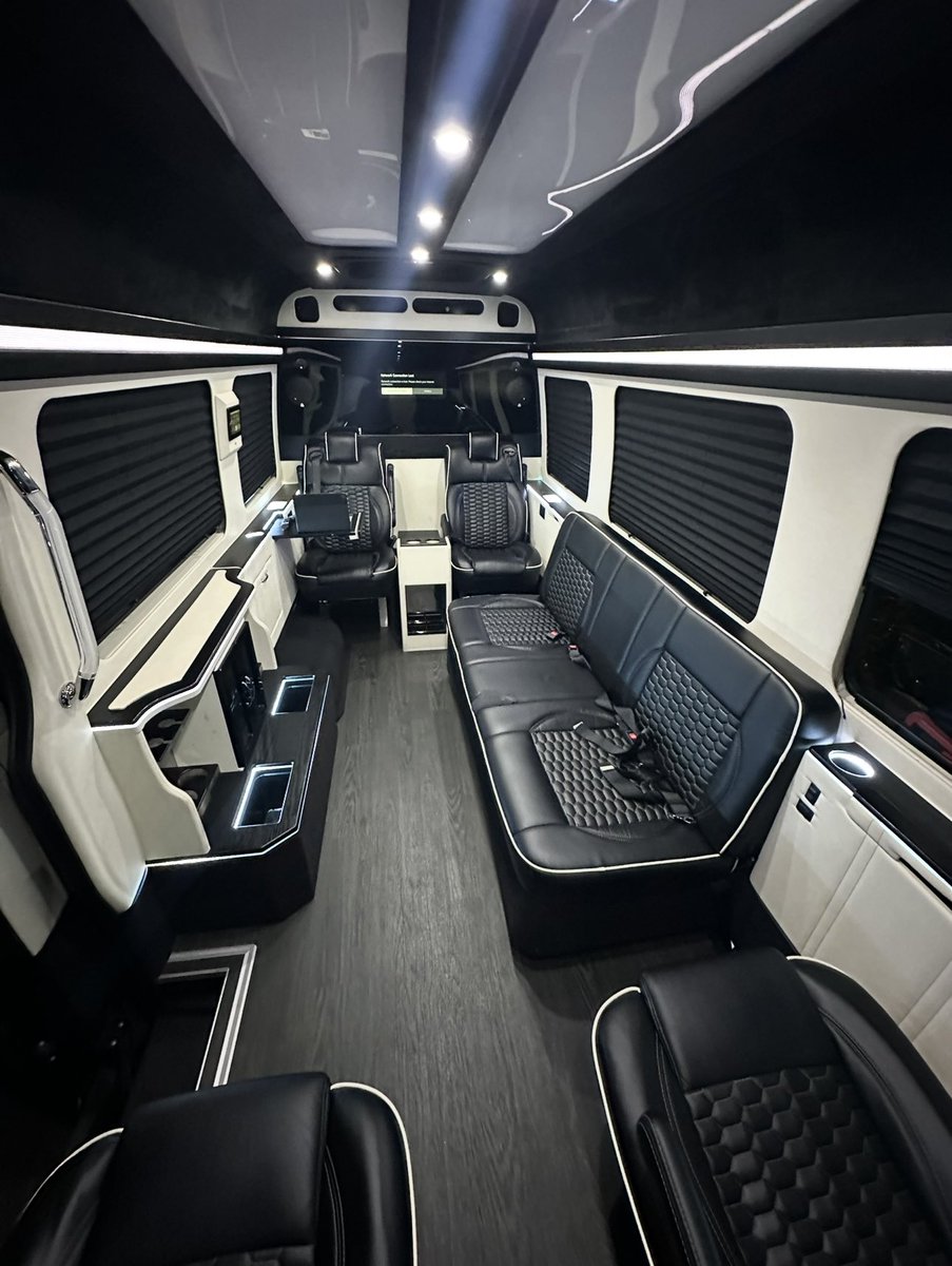 Murphys_Law31's tweet photo. If anyone needs transportation to &amp; from the sugar bowl feel free to reach out… Email info@alphaonelifestyle.com or call (662) 832-3404. https://t.co/9sXlUTD7AO