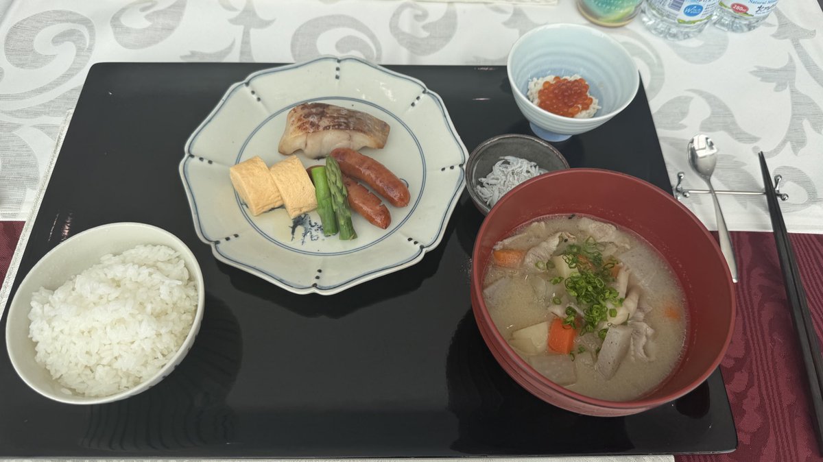 超無課金(むかたん) tweet media