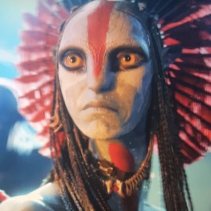 sunfyresrlder's tweet image. We deserved to see her eat at least one heart bro:( All she wanted was to eat a heart