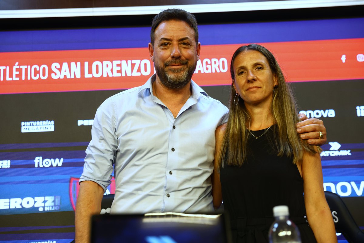 SanLorenzo's tweet photo. Ante el estado de acefalía de la Comisión Directiva, la Asamblea de Representantes de Socios/as de San Lorenzo eligió a los 20 miembros de la Comisión Directiva Transitoria, que será presidida por Sergio Costantino y que estará a cargo del club hasta el sábado 30 de mayo de 2026, fecha estipulada para el acto eleccionario en el que socios y socias podrán votar a las nuevas autoridades de dicho órgano, que tendrán mandato hasta fines de 2027.

La CD elegida se impuso con 35 votos, superando a las listas que candidateaban a Matías Lammens (31 votos), César Francis (2 votos) y Manuel Agote (no sumó votos). Hubo, además, 11 abstenciones.

La Comisión Directiva Transitoria elegida está compuesta por estos 20 integrantes: Sergio Costantino, Valeria Carta Moglietta, Marcelo Vázquez, Enrique Ronzoni, Martín Saiz, Ariel Schale, Cipriano Pommies, Victoria Gabriel, Ezequiel Sabor, Ulises Morales, Dante Gutiérrez Mónaco, Christian Evangelista, Rodrigo Bouzas, Axel Schale, Jonathan Lirosi, Vanesa Sánchez Hermida, Guillermo Pérez, Marlene Mansilla, José Capria y Armando Muzoglu.

Toda la info ➡️ https://t.co/3vnv8zu2EU