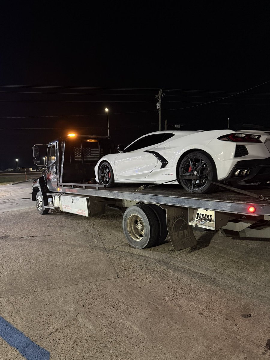 Tylerhill's tweet image. How my night is going 🙃