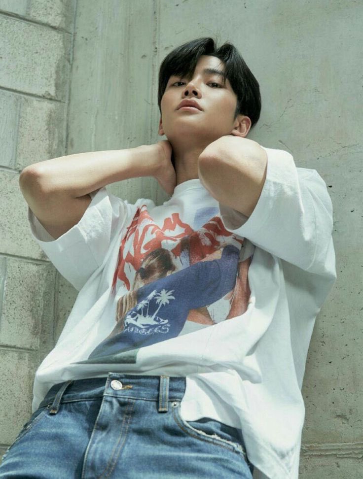 おはよう火曜日☀️
凄く天気が良いです  今観てる韓ドラがラスト2話まできたけど昼出勤なので中途半端で仕事に行かねば
少しだけ不可抗力と重なる所があるから面白い  いよいよユン様までD-1
今日も1日ファイティン🔥

D-489

#ロウン #ROWOON #로운
#Kimseokwoo #김석우 #観てるのは鬼宮